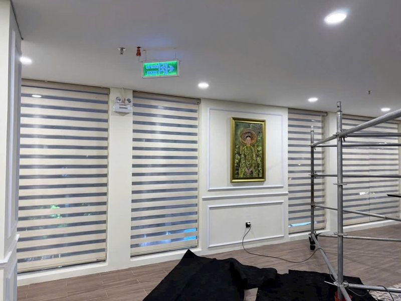 Rèm Cầu Vồng Khách Sạn